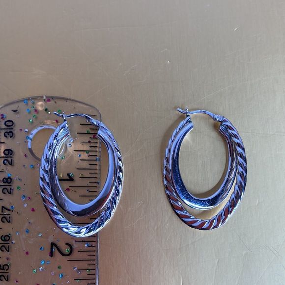 ATI 925 Sterling Oval Hoop Earrings | Twisted Rope Edge 1.5”Lever Back Earrings - Picture 5 of 7
